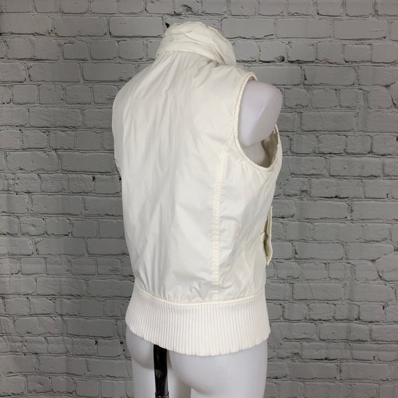 White/Cream Roxy Zip Up Puffer Vest Size Medium - Picture 3 of 6